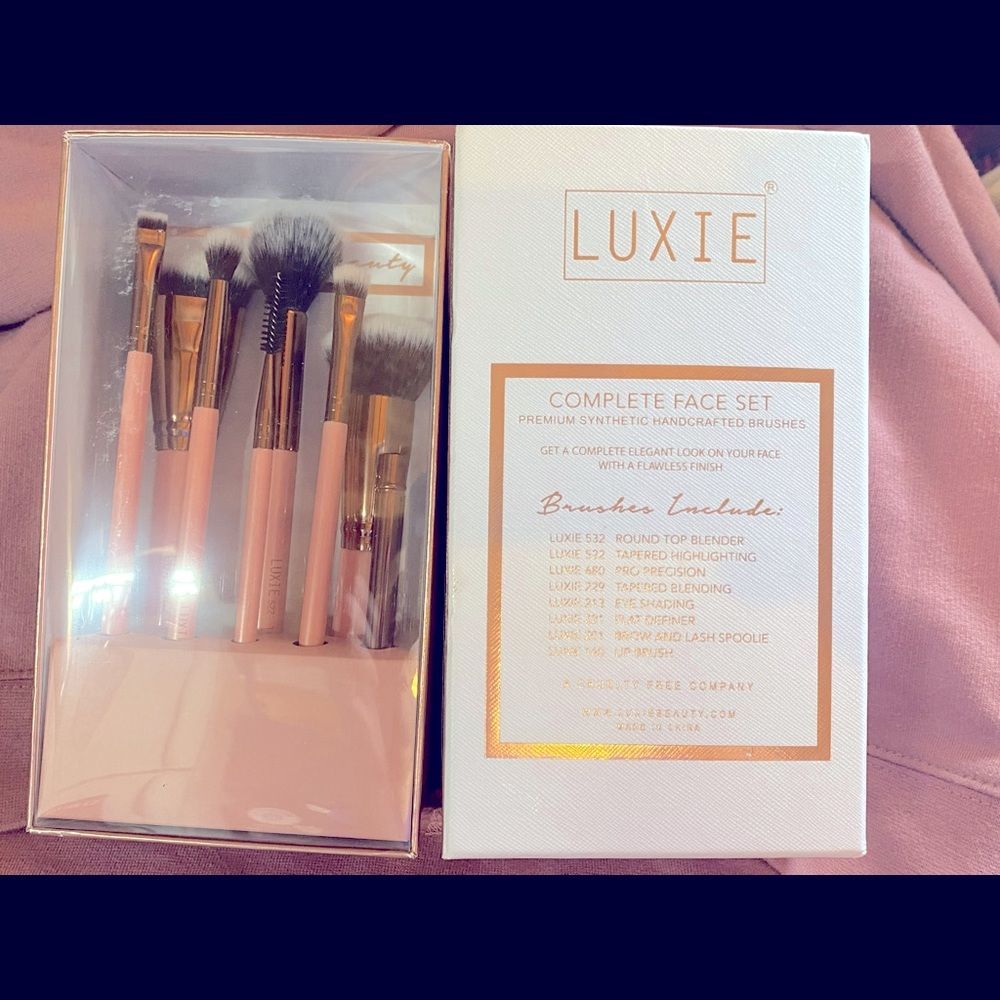 💥Luxie Complete Brush Set💥